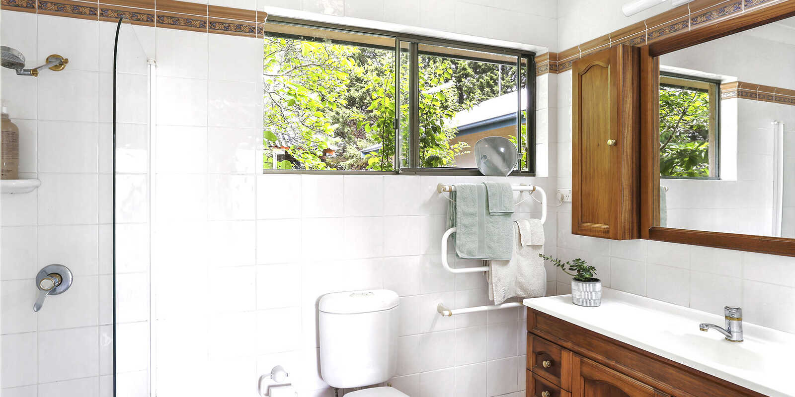 155 Foxgrove Road Canyonleigh 155 Foxgrove Road Canyonleigh