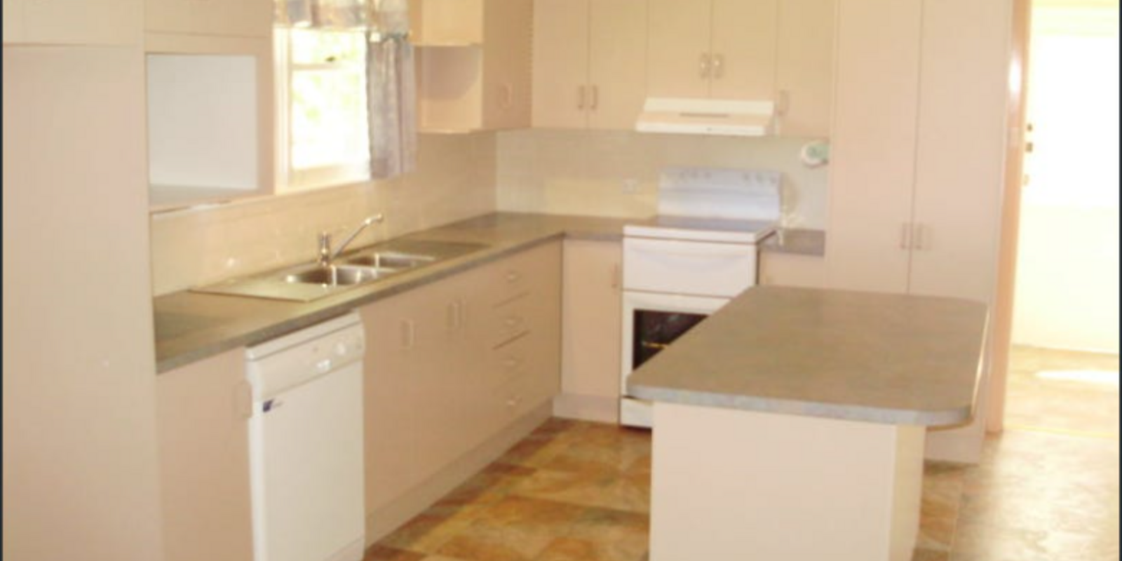 31 Kirkham Street Moss Vale 31 Kirkham Street Moss Vale