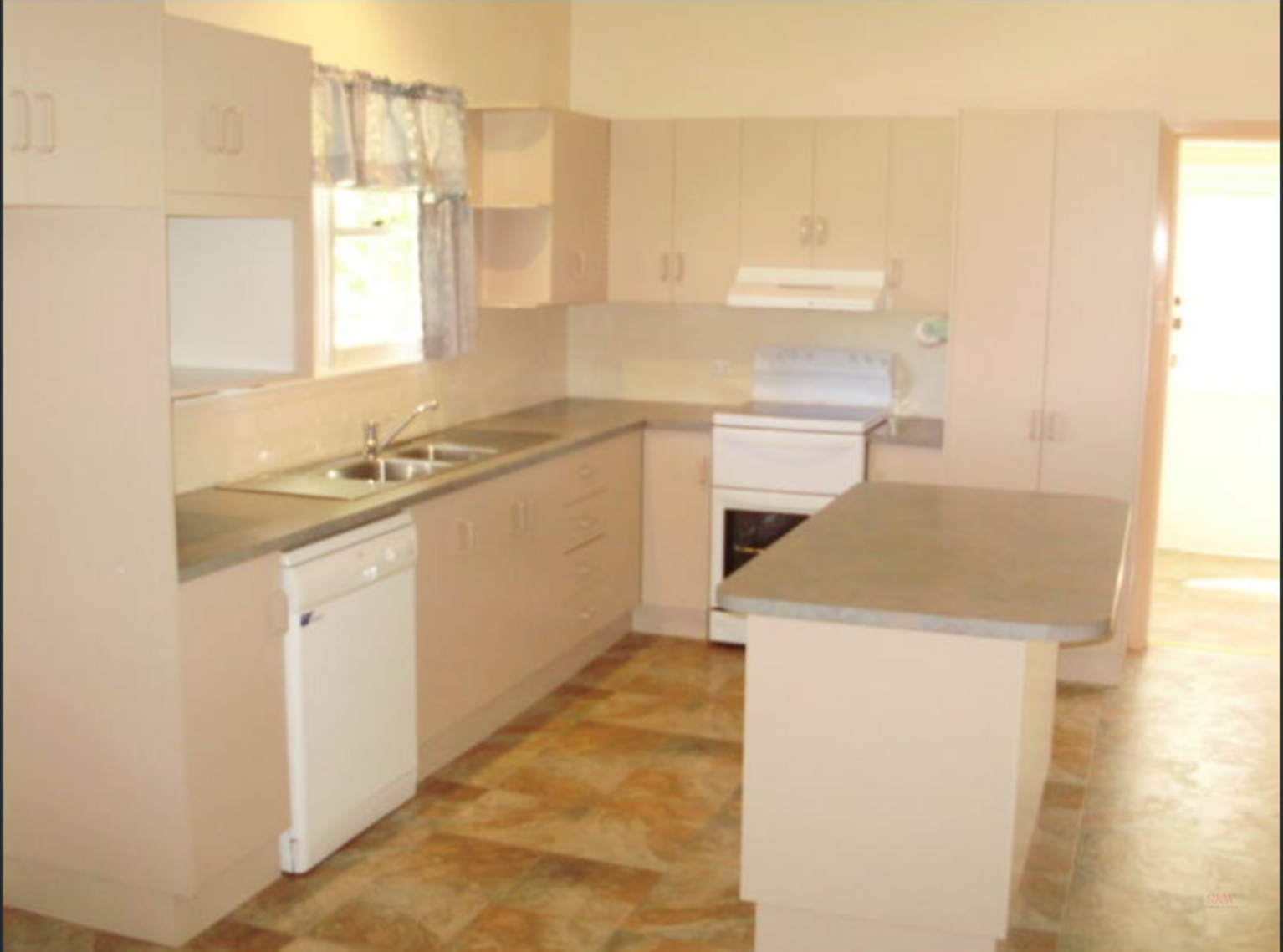 31 Kirkham Street Moss Vale 31 Kirkham Street Moss Vale