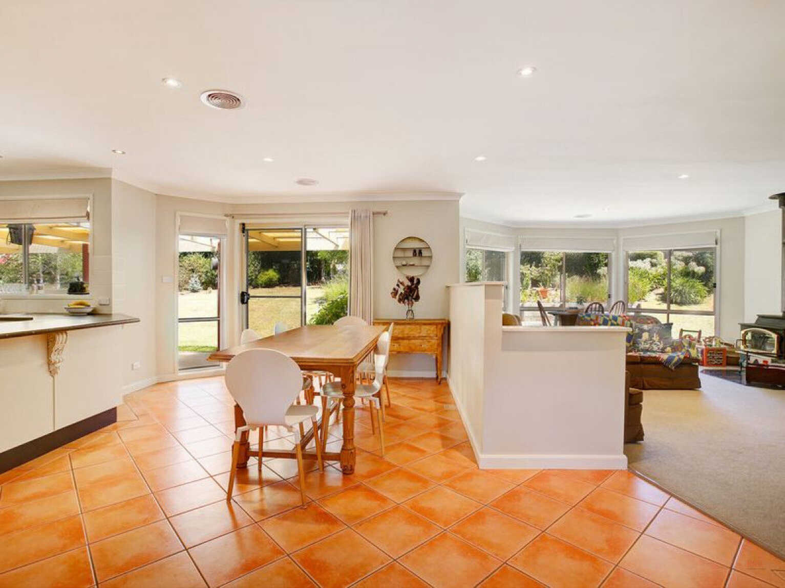 2 Hampton Crt Moss Vale 2 Hampton Crt Moss Vale