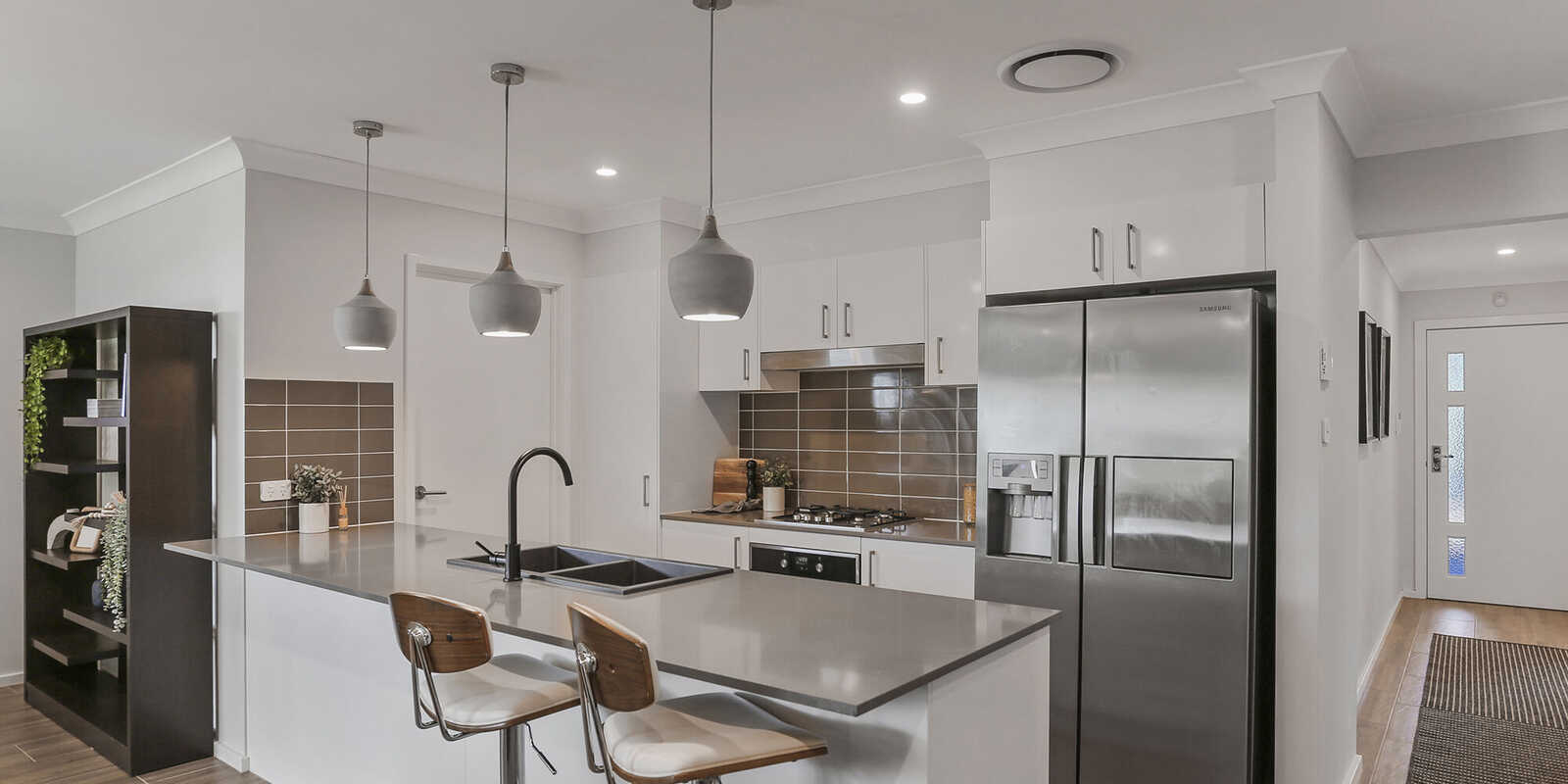 52 & 52a Yarrawa Street Moss Vale 52 & 52a Yarrawa Street Moss Vale