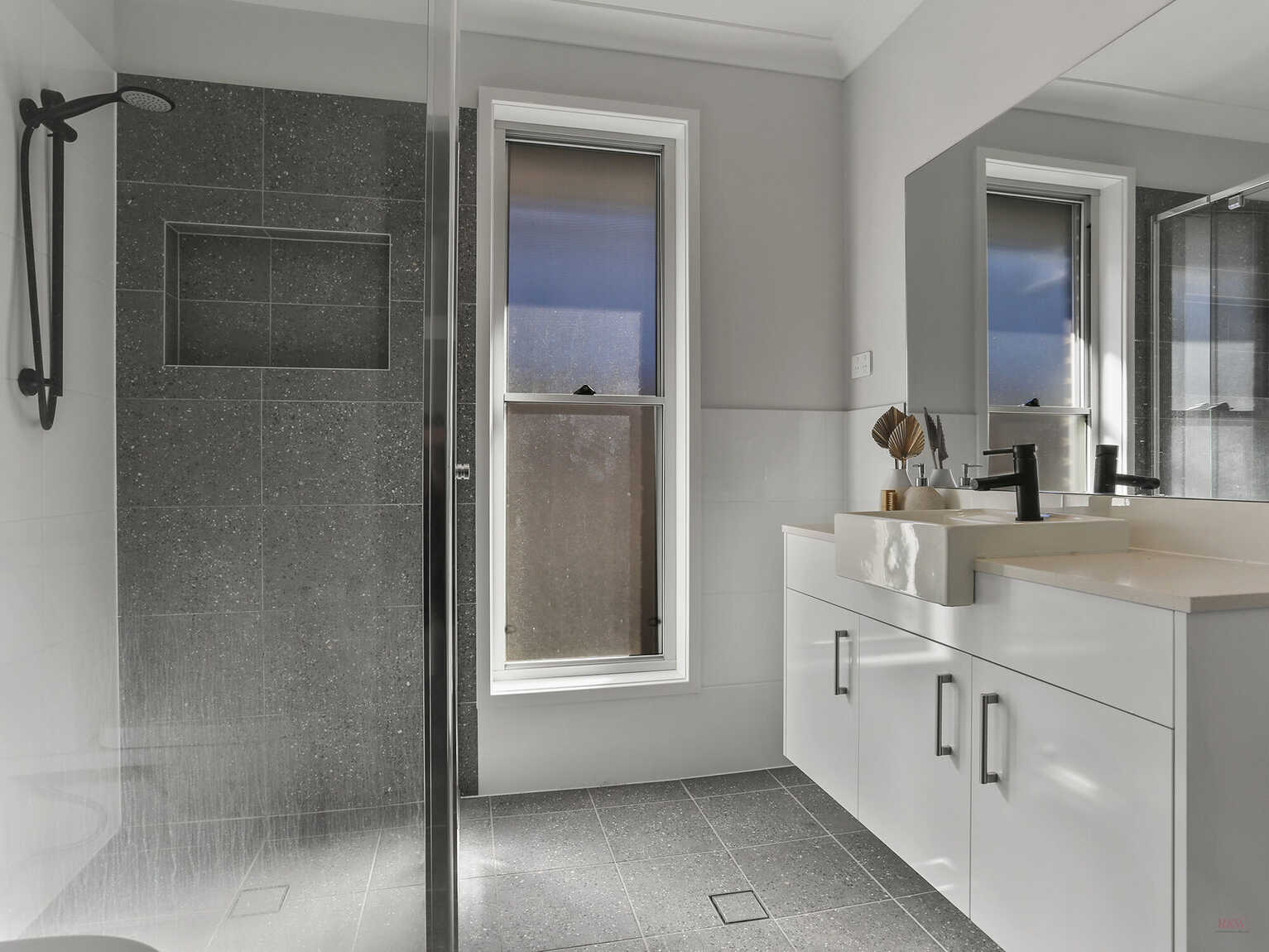 52 & 52a Yarrawa Street Moss Vale 52 & 52a Yarrawa Street Moss Vale