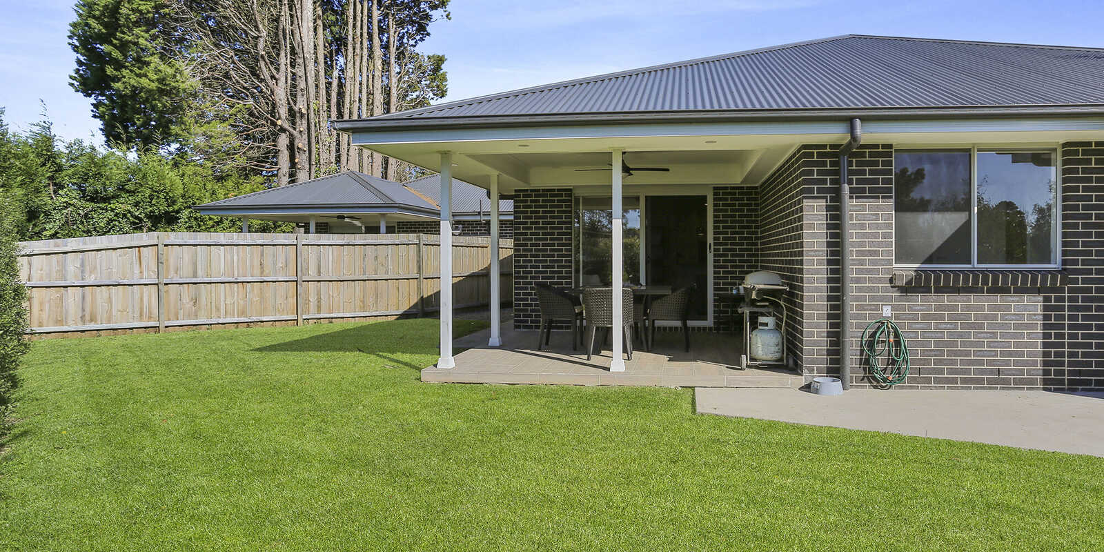 52 & 52a Yarrawa Street Moss Vale 52 & 52a Yarrawa Street Moss Vale