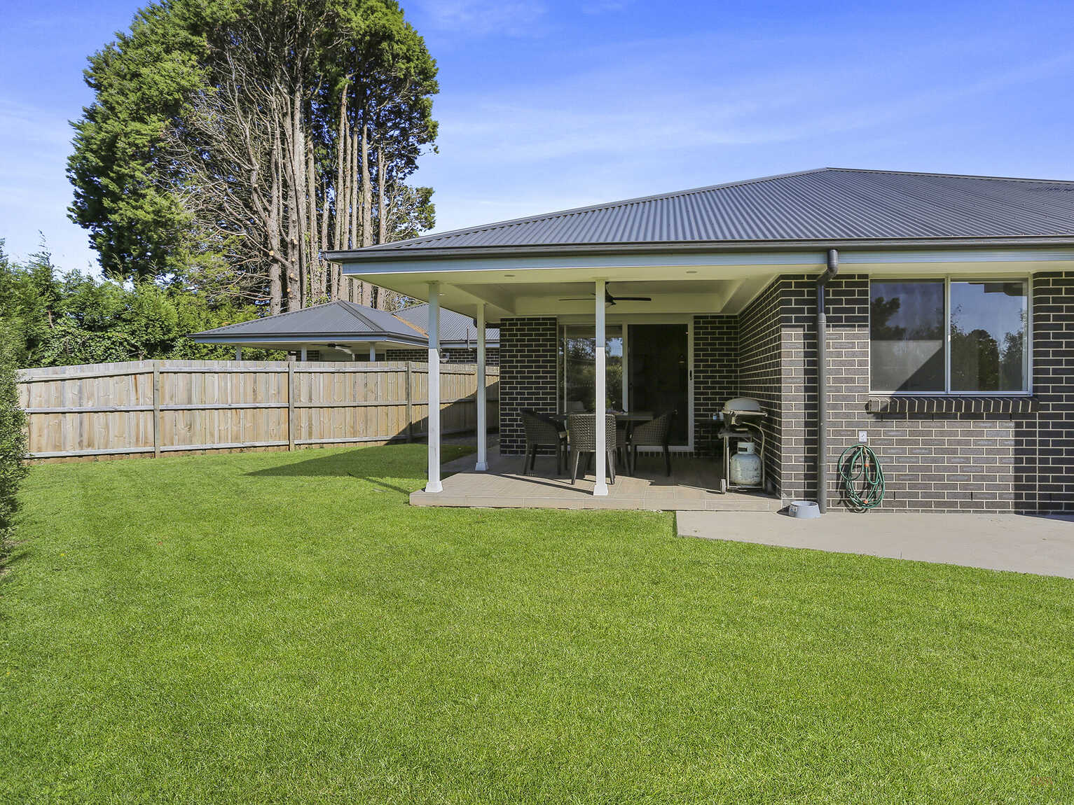 52 & 52a Yarrawa Street Moss Vale 52 & 52a Yarrawa Street Moss Vale