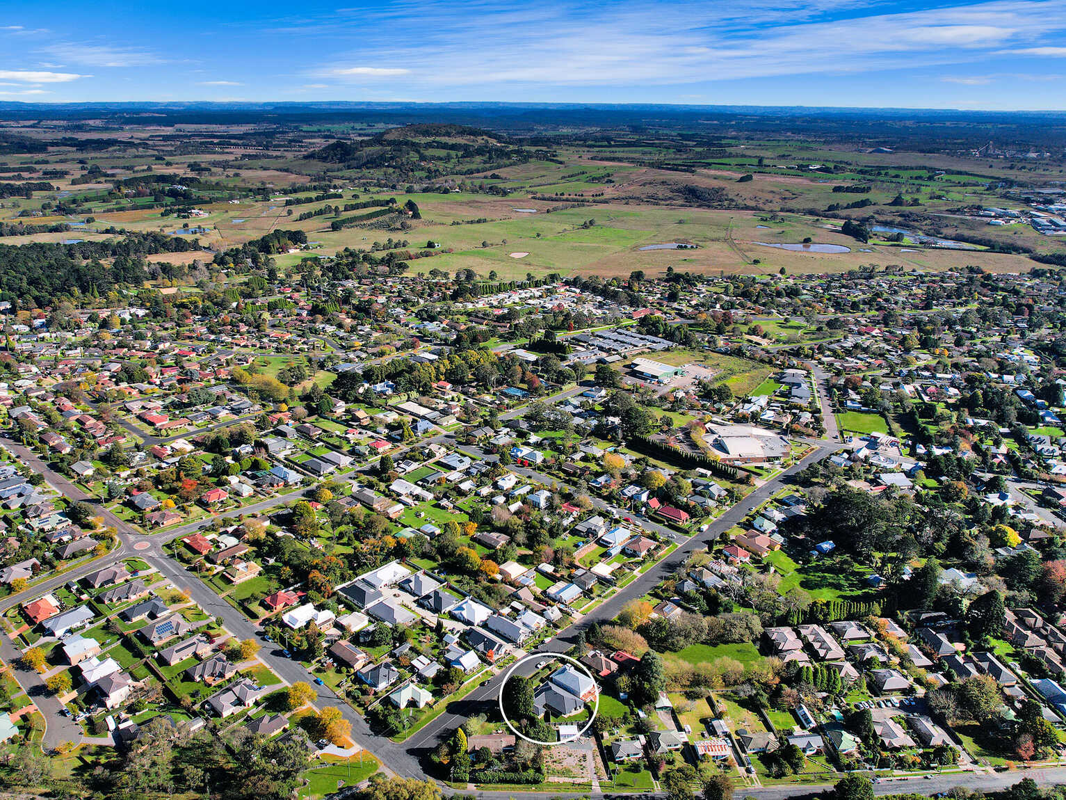 52 & 52a Yarrawa Street Moss Vale 52 & 52a Yarrawa Street Moss Vale