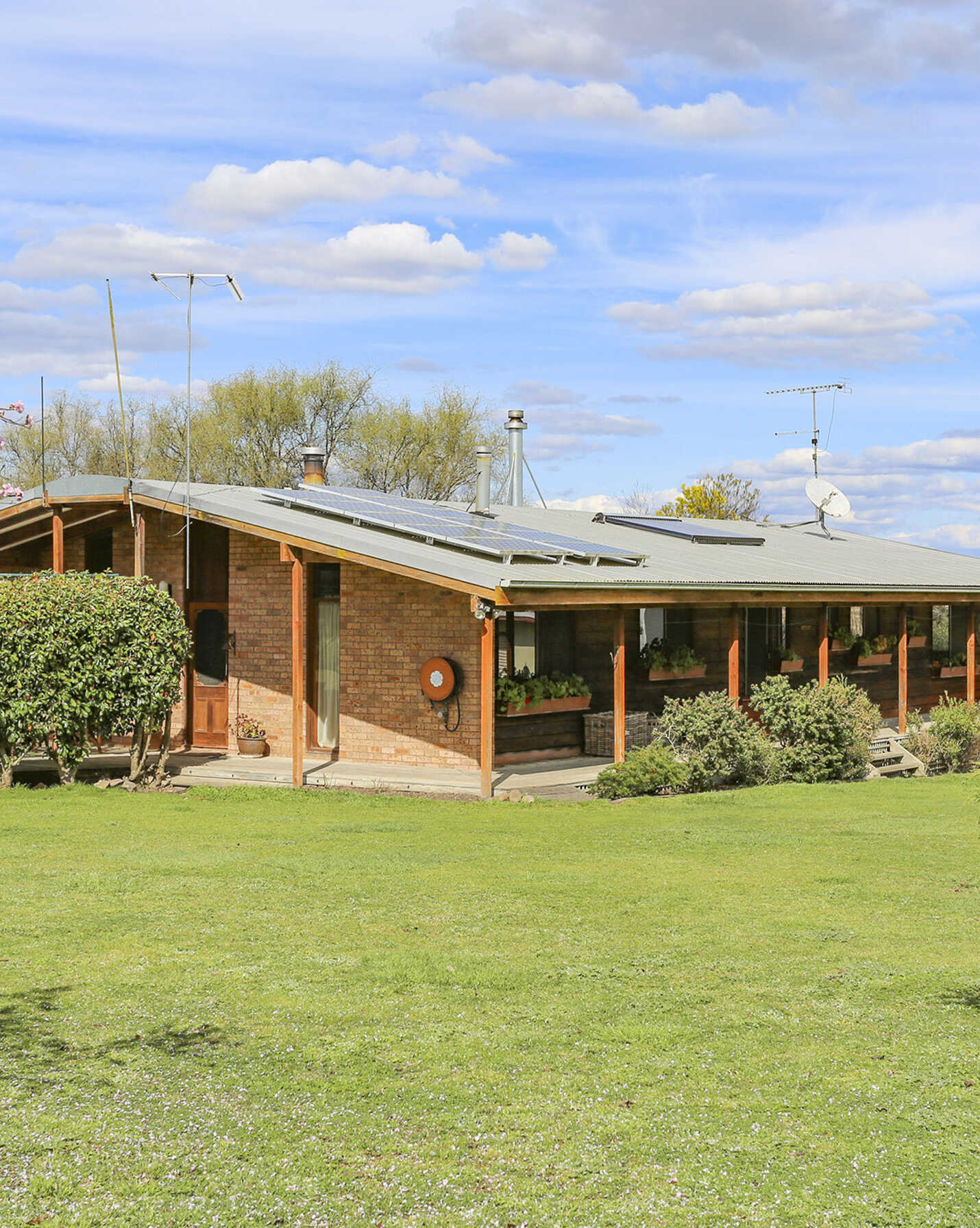 130 Gibralter Road Brayton, Brayton - Thumbnail 4
