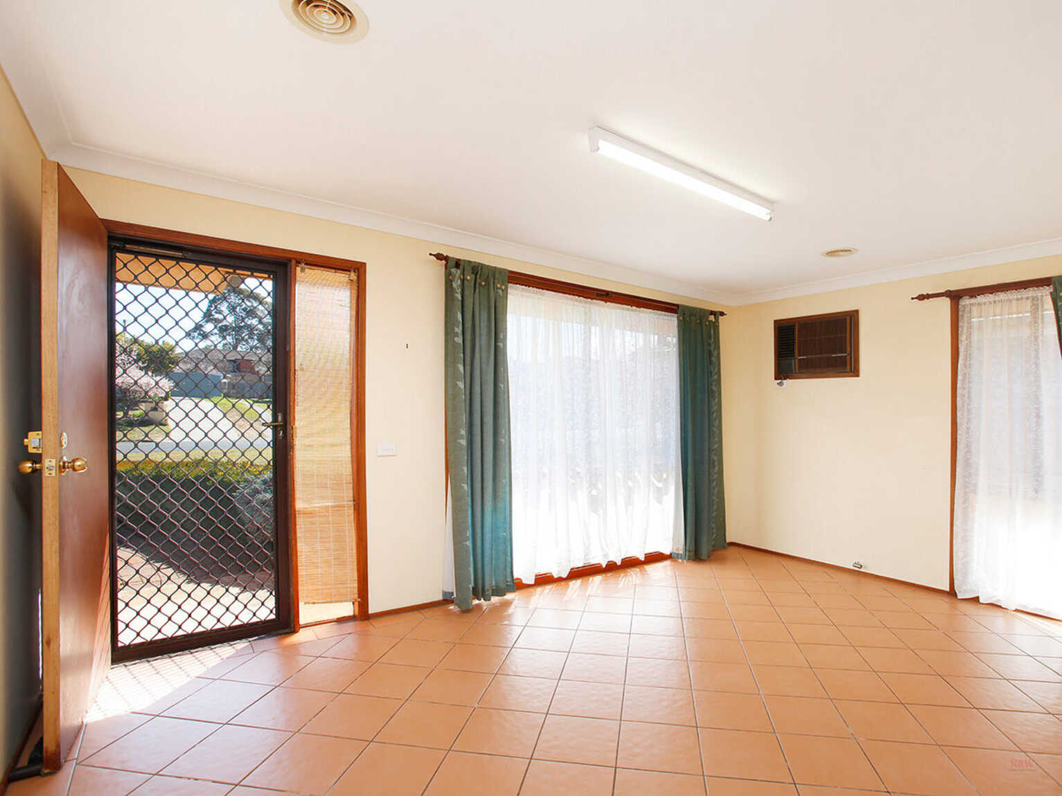 18 Roe Street Moss Vale 18 Roe Street Moss Vale