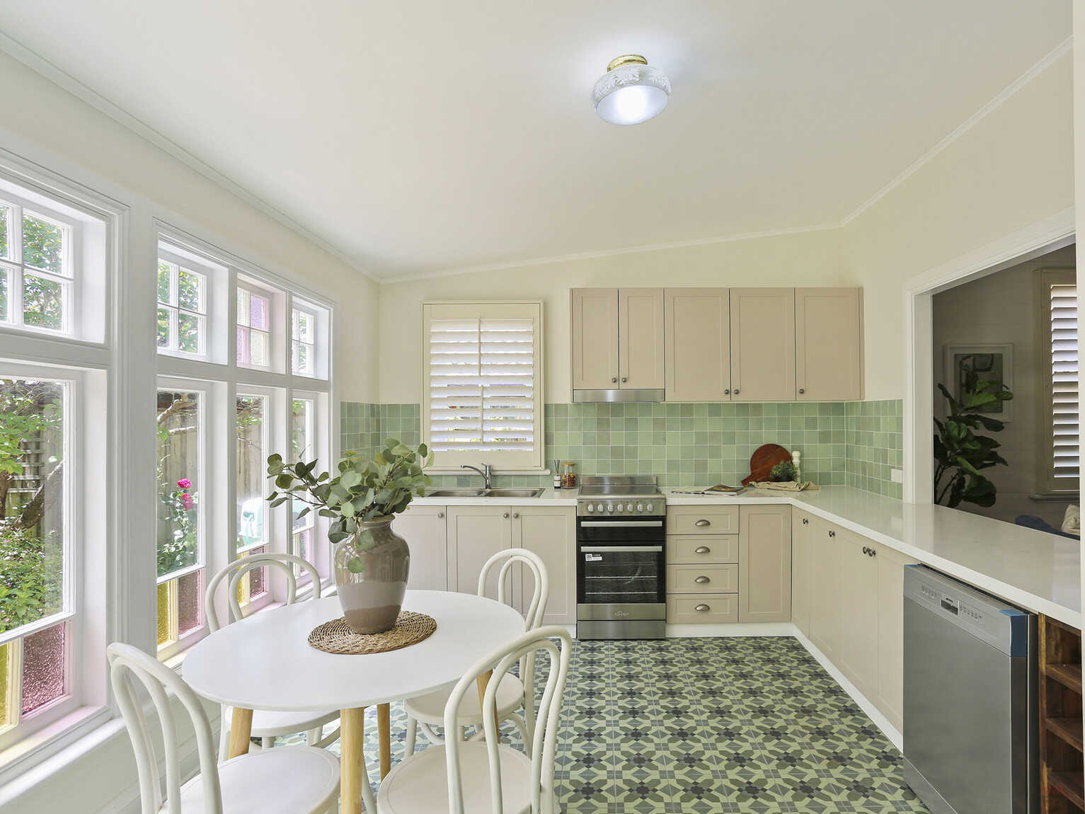 26 Charlotte Street Robertson 26 Charlotte Street Robertson