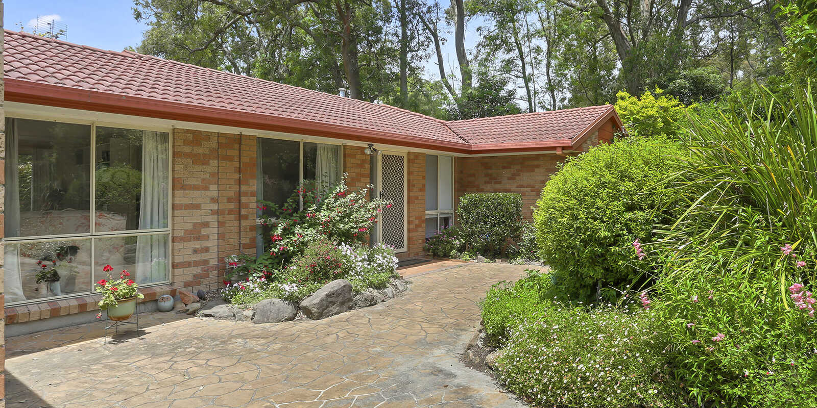 35 Ellsmore Road Bundanoon 35 Ellsmore Road Bundanoon