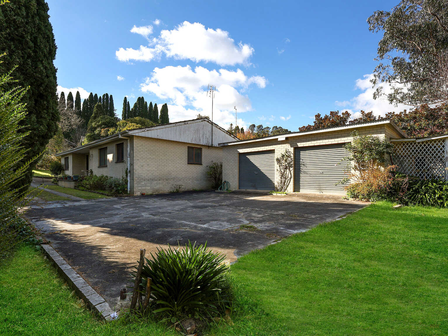 17 Banksia Street Bowral 17 Banksia Street Bowral