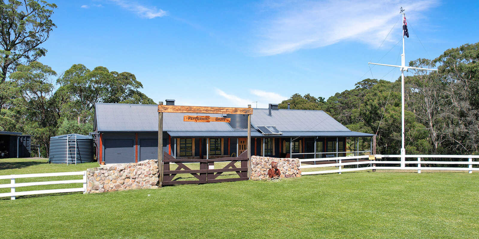 2295 Tugalong Road Canyonleigh
