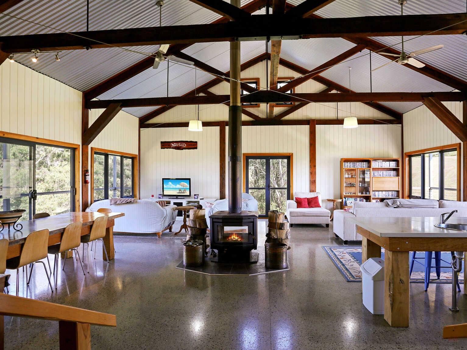 2295 Tugalong Road Canyonleigh