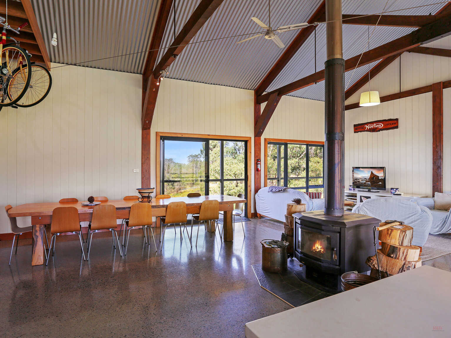 2295 Tugalong Road Canyonleigh