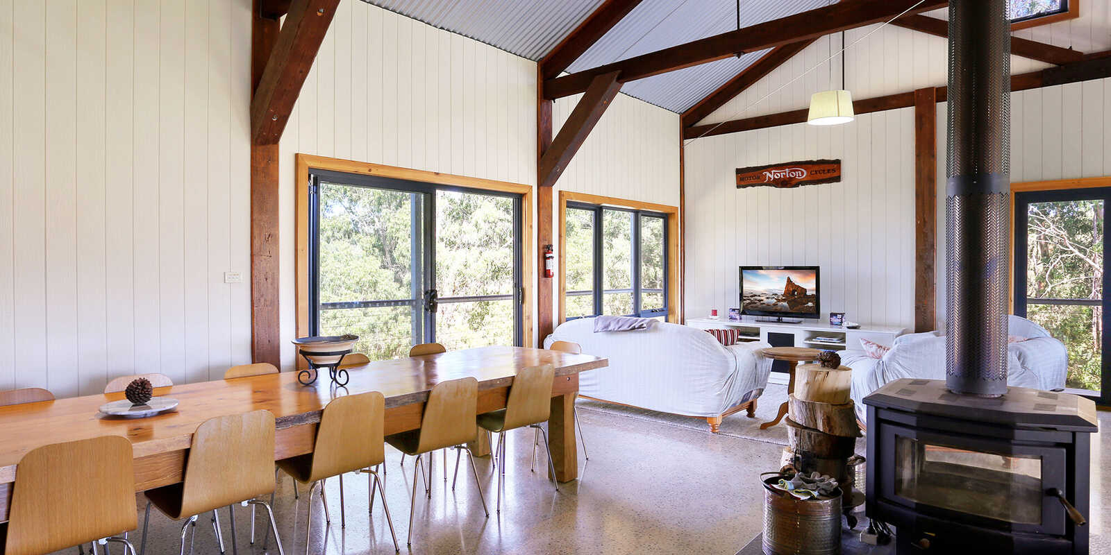2295 Tugalong Road Canyonleigh