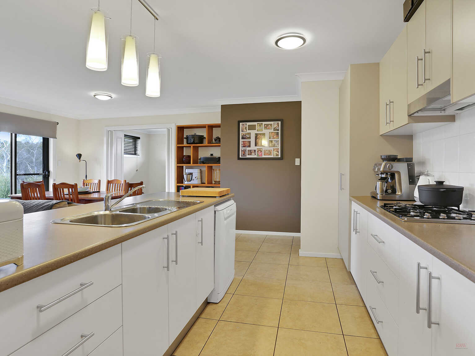10 Broughton Street Moss Vale 10 Broughton Street Moss Vale