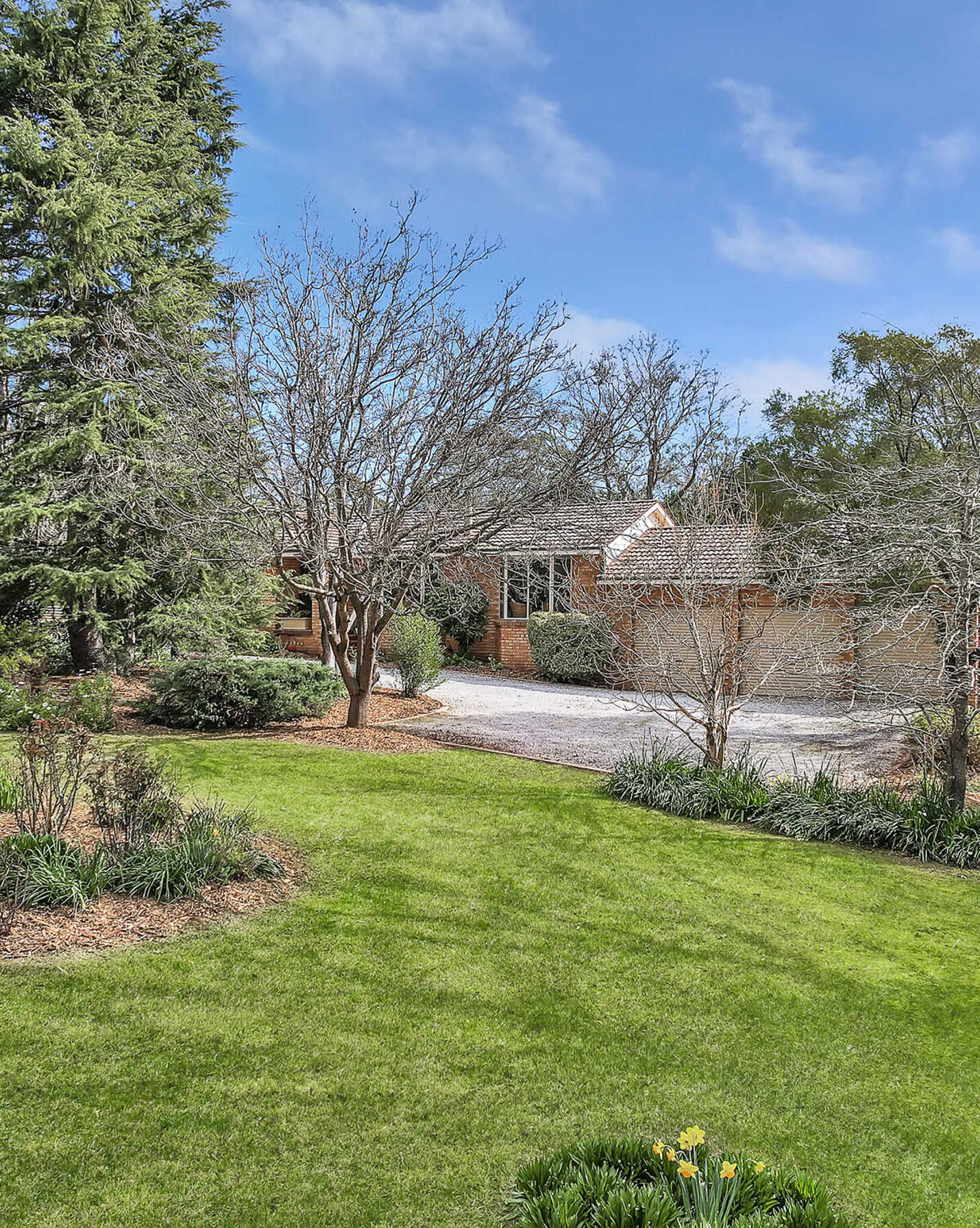 12 Watkins Drive Moss Vale, Moss Vale - Image 1