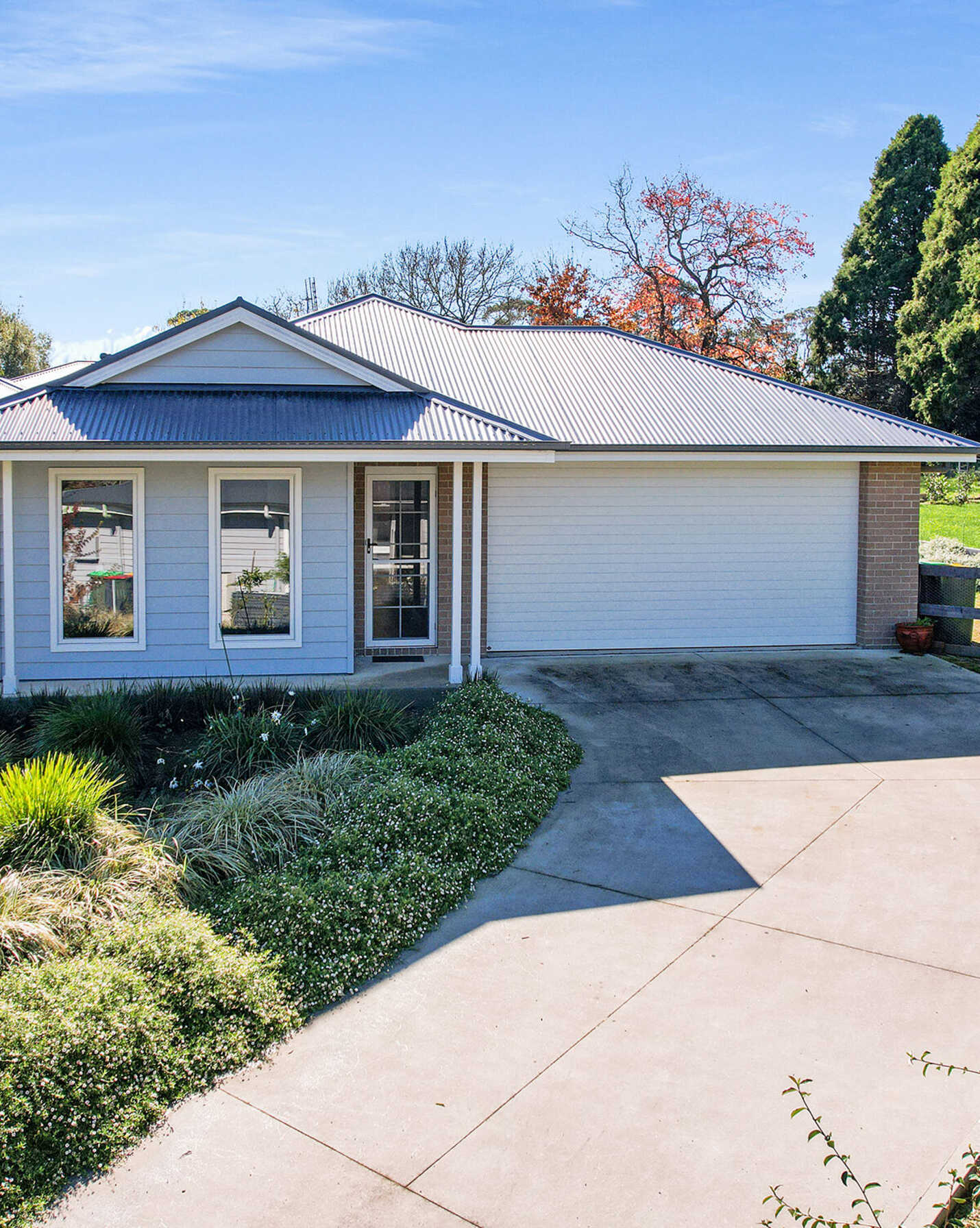 6 Lochinvar Drive Bundanoon, Bundanoon - Image 1