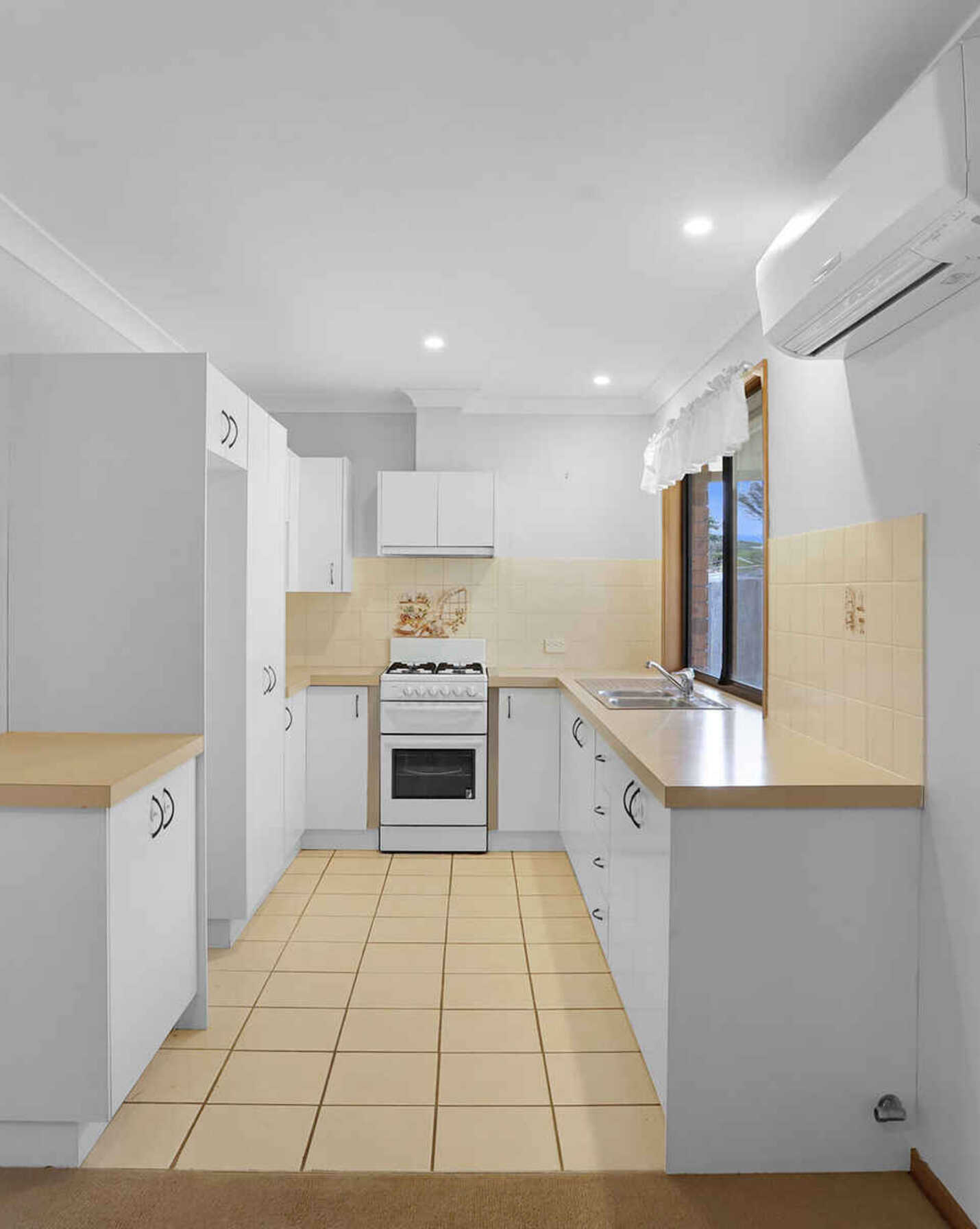 14 Lisa Court Moss Vale, Vale - Thumbnail 2