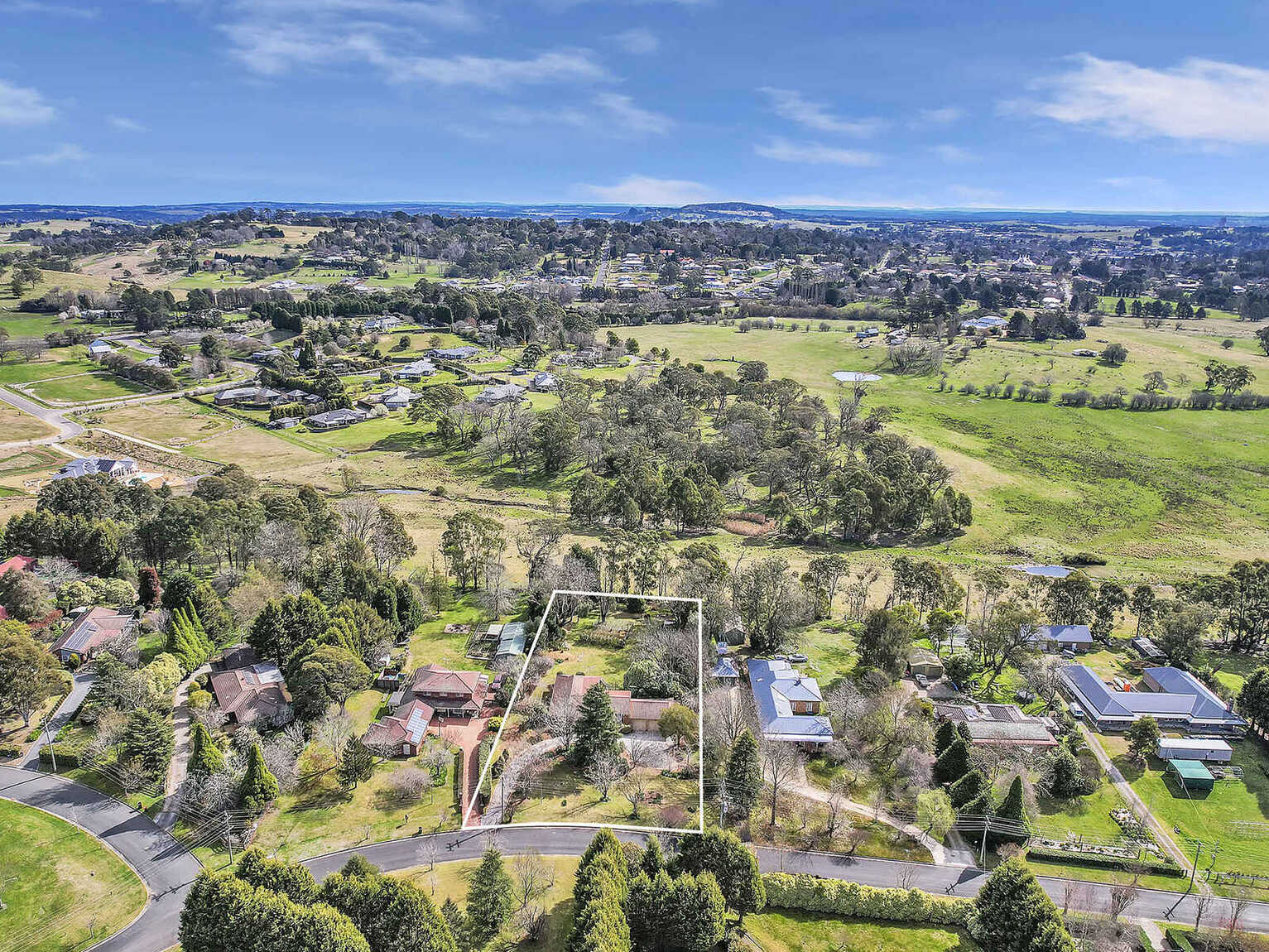 12 Watkins Drive Moss Vale 12 Watkins Drive Moss Vale