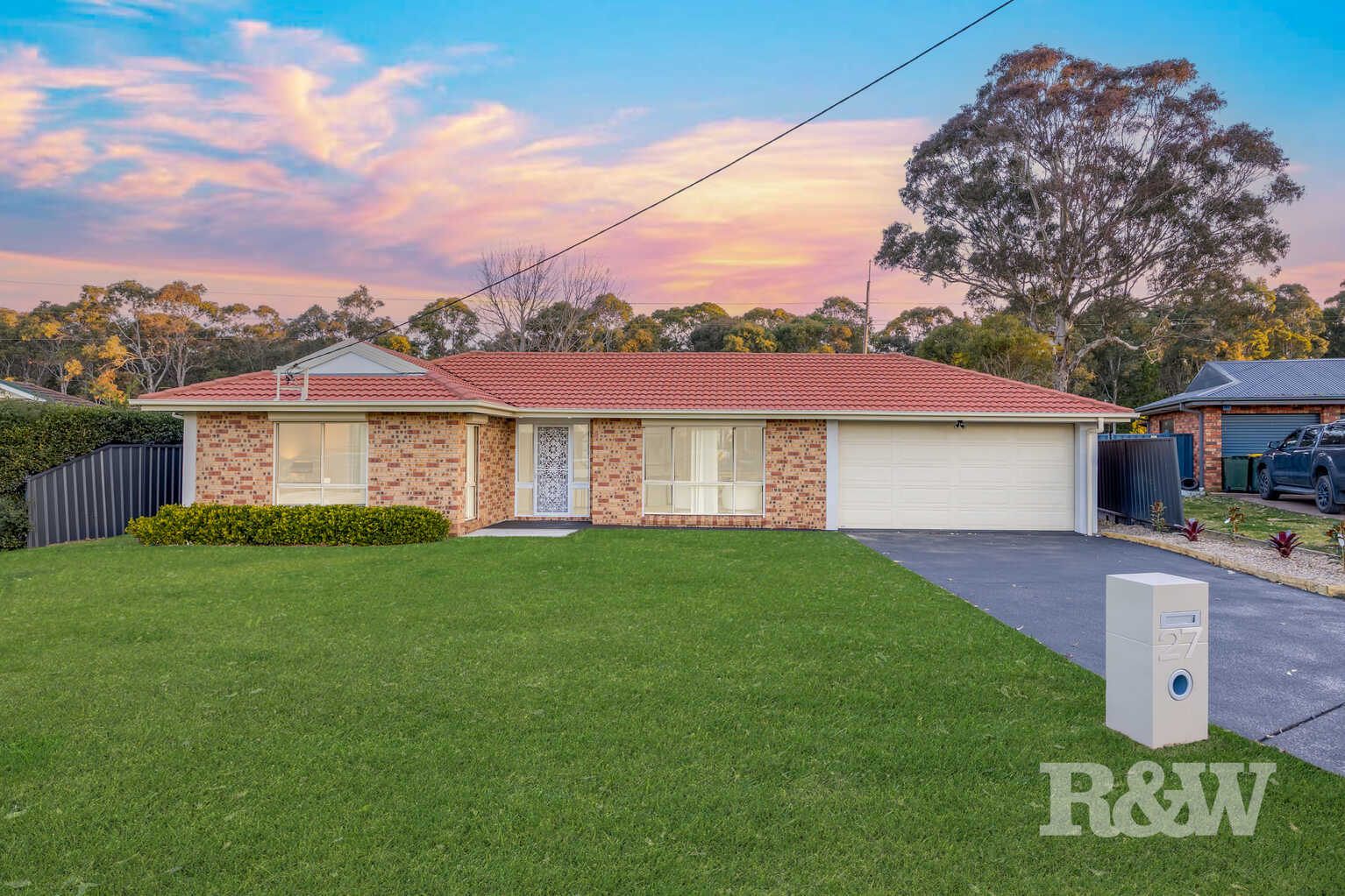 27 St James Place Appin 27 St James Place Appin