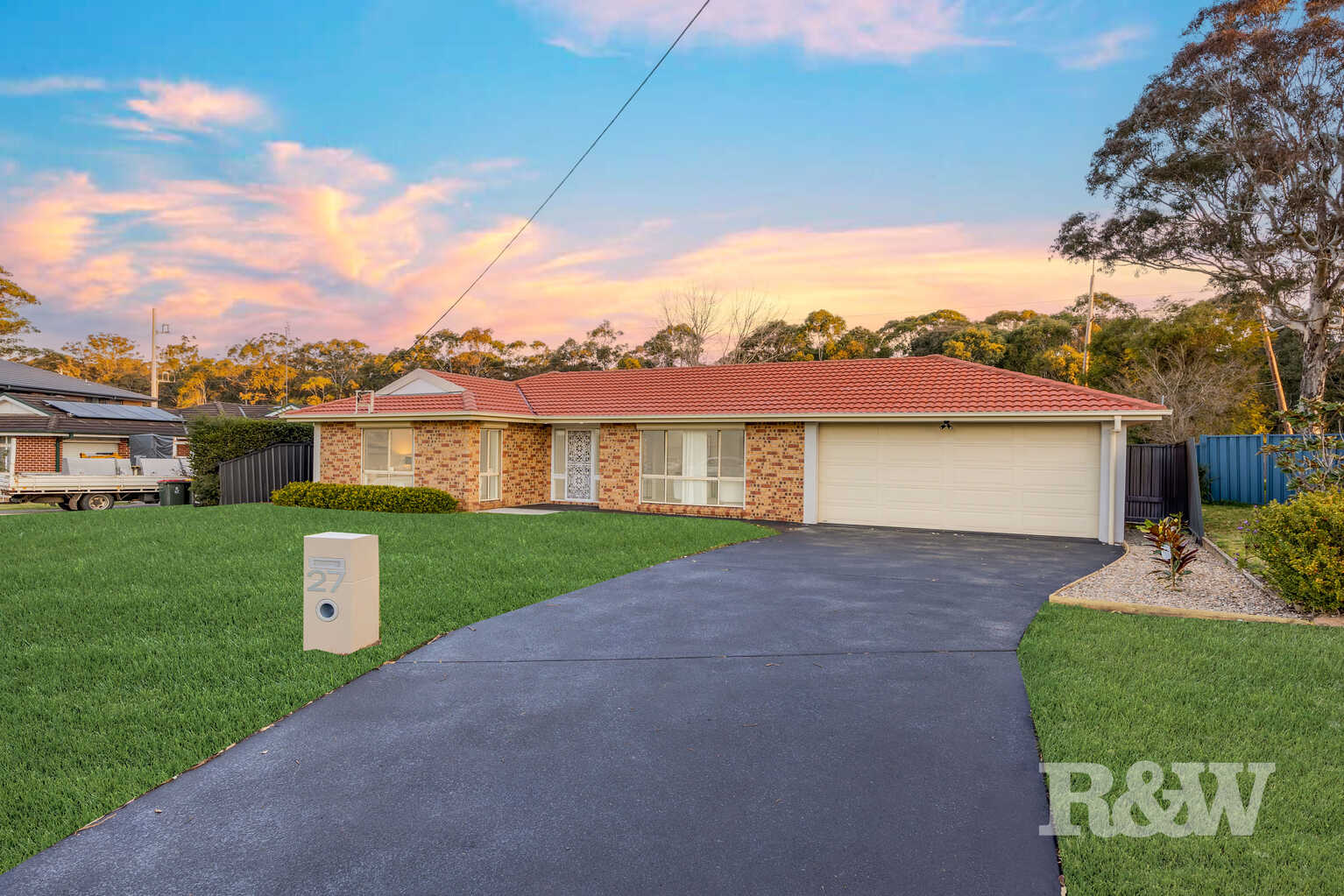 27 St James Place Appin 27 St James Place Appin