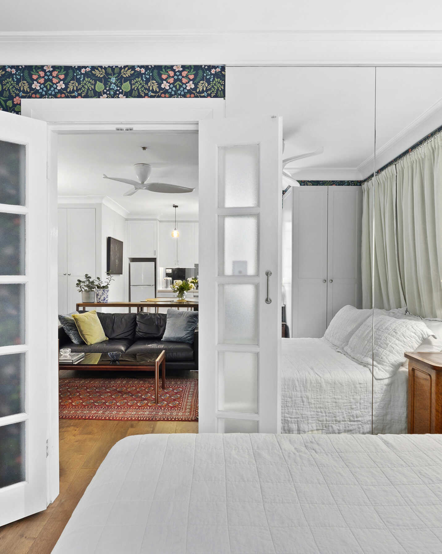 19/3 McDonald Street Potts Point, Point - Thumbnail 3