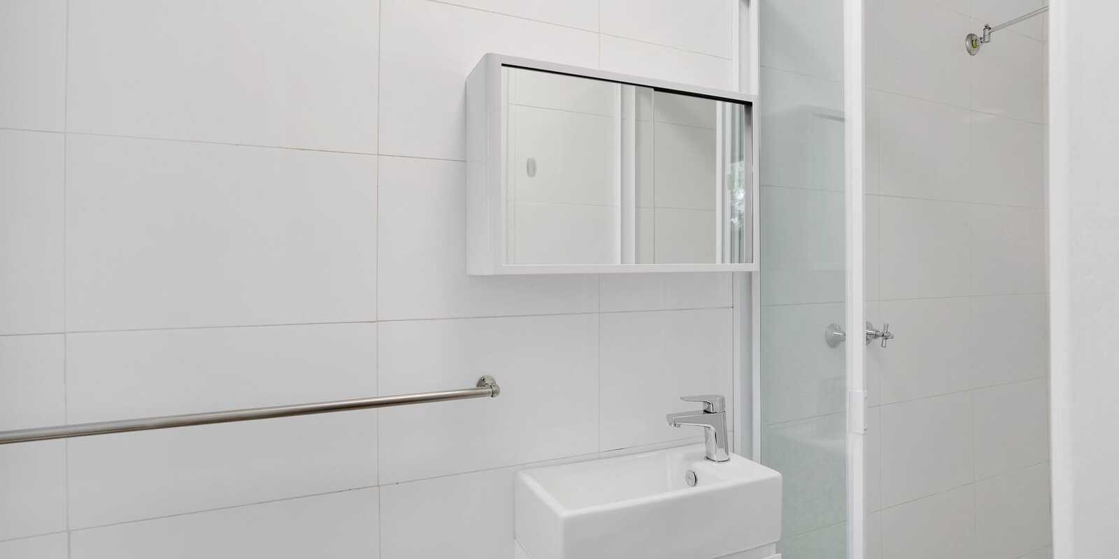 12/76 Elizabeth Bay Road Elizabeth Bay 12/76 Elizabeth Bay Road Elizabeth Bay