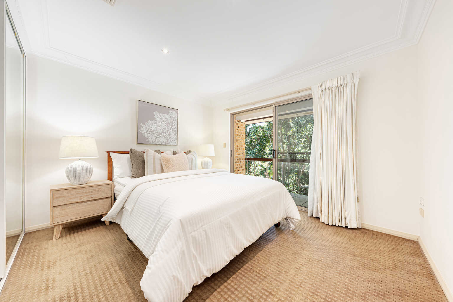 2/42A Pine Street East Cammeray 2/42A Pine Street East Cammeray
