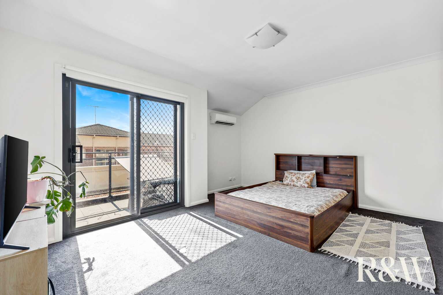 24/1-5 REGENTVILLE ROAD Jamisontown