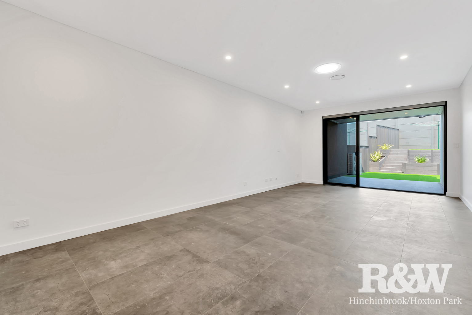 24 Kiernan Crescent Abbotsbury 24 Kiernan Crescent Abbotsbury