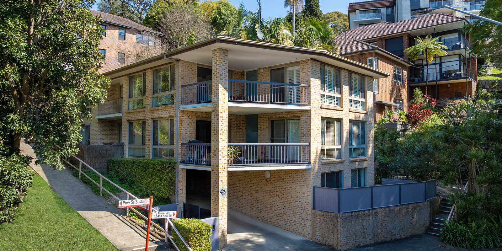 2/42A Pine Street East Cammeray 2/42A Pine Street East Cammeray