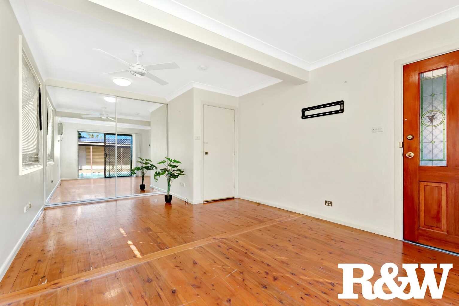 36 Gasmata Crescent Whalan 36 Gasmata Crescent Whalan