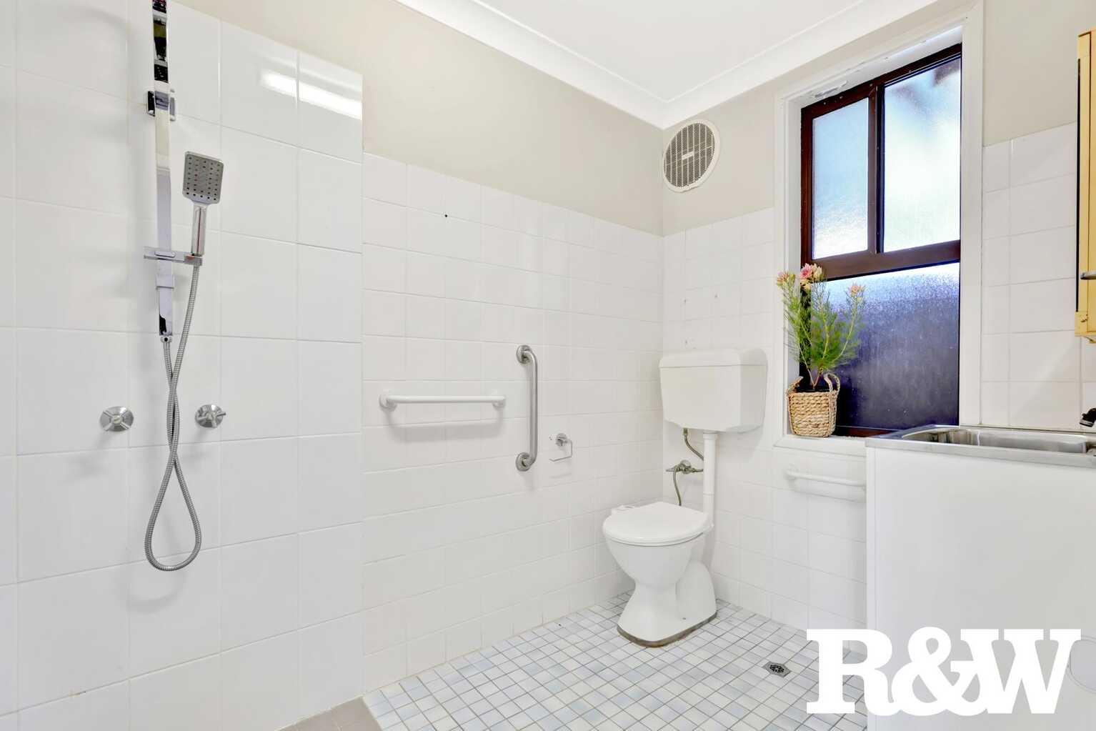 36 Gasmata Crescent Whalan 36 Gasmata Crescent Whalan