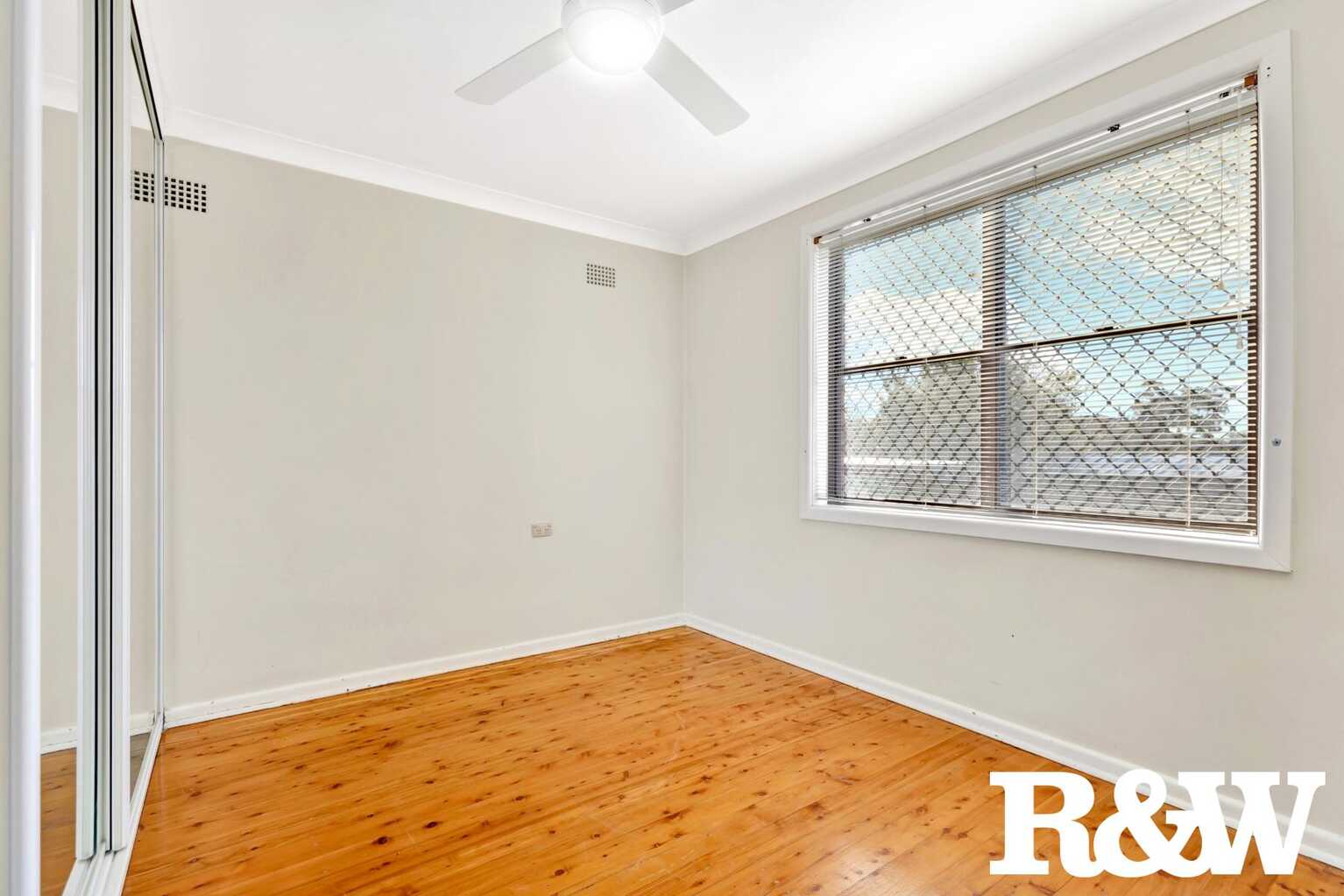 36 Gasmata Crescent Whalan 36 Gasmata Crescent Whalan