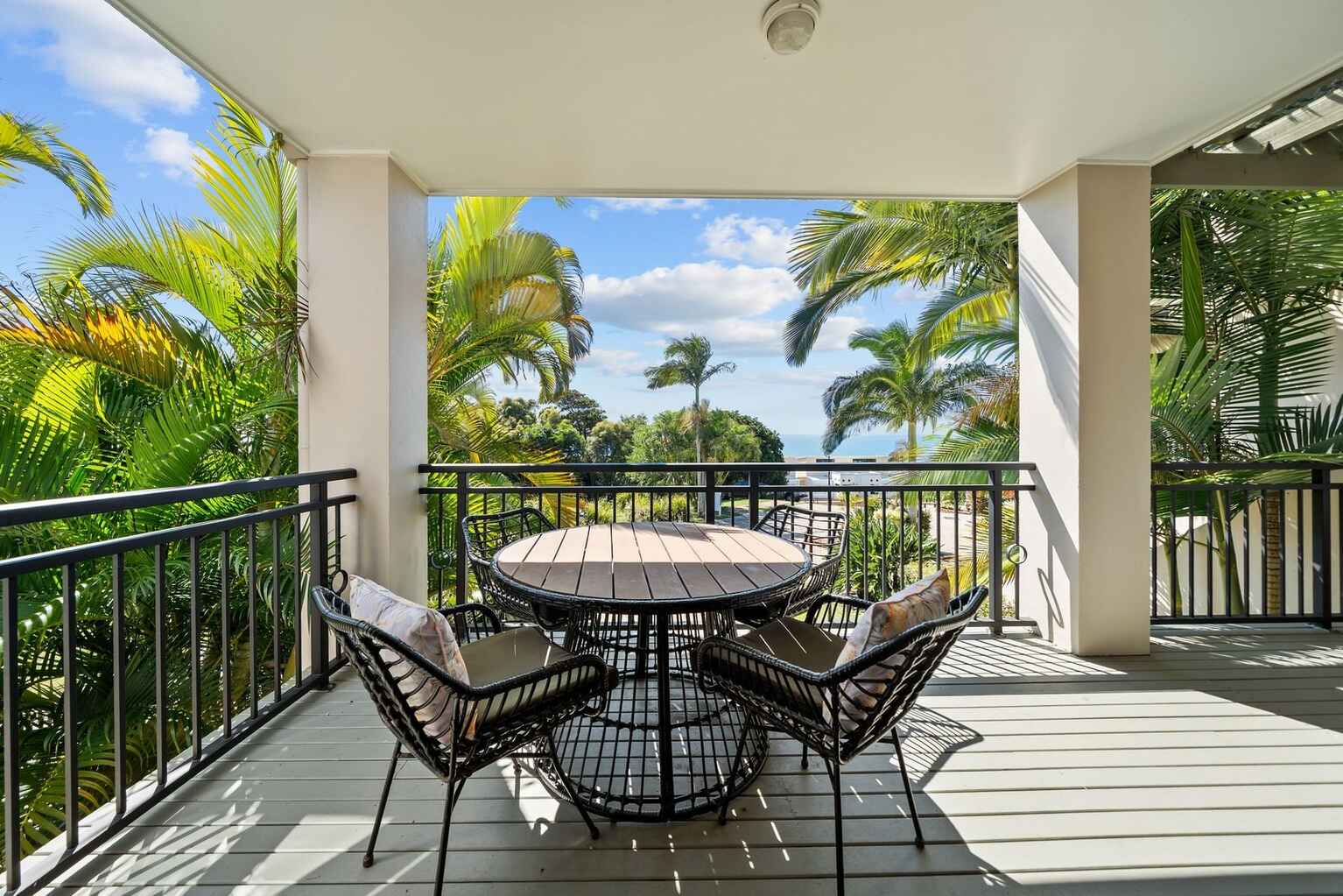17/21 Bay Terrace  Coolum Beach