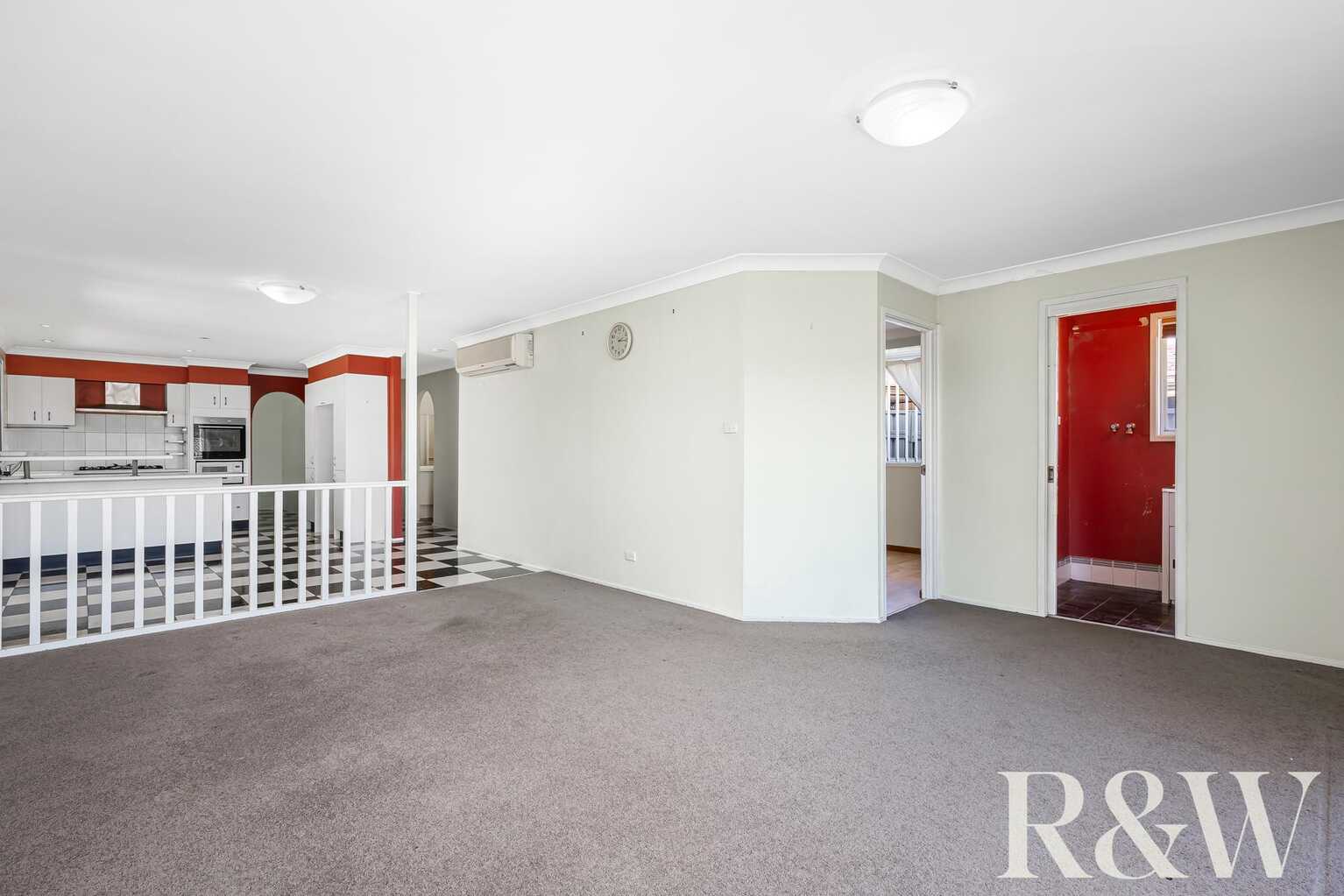 74 Minchin Drive Minchinbury