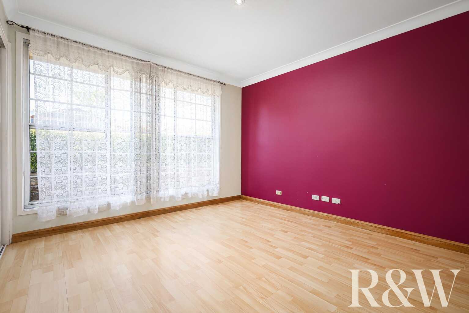 74 Minchin Drive Minchinbury