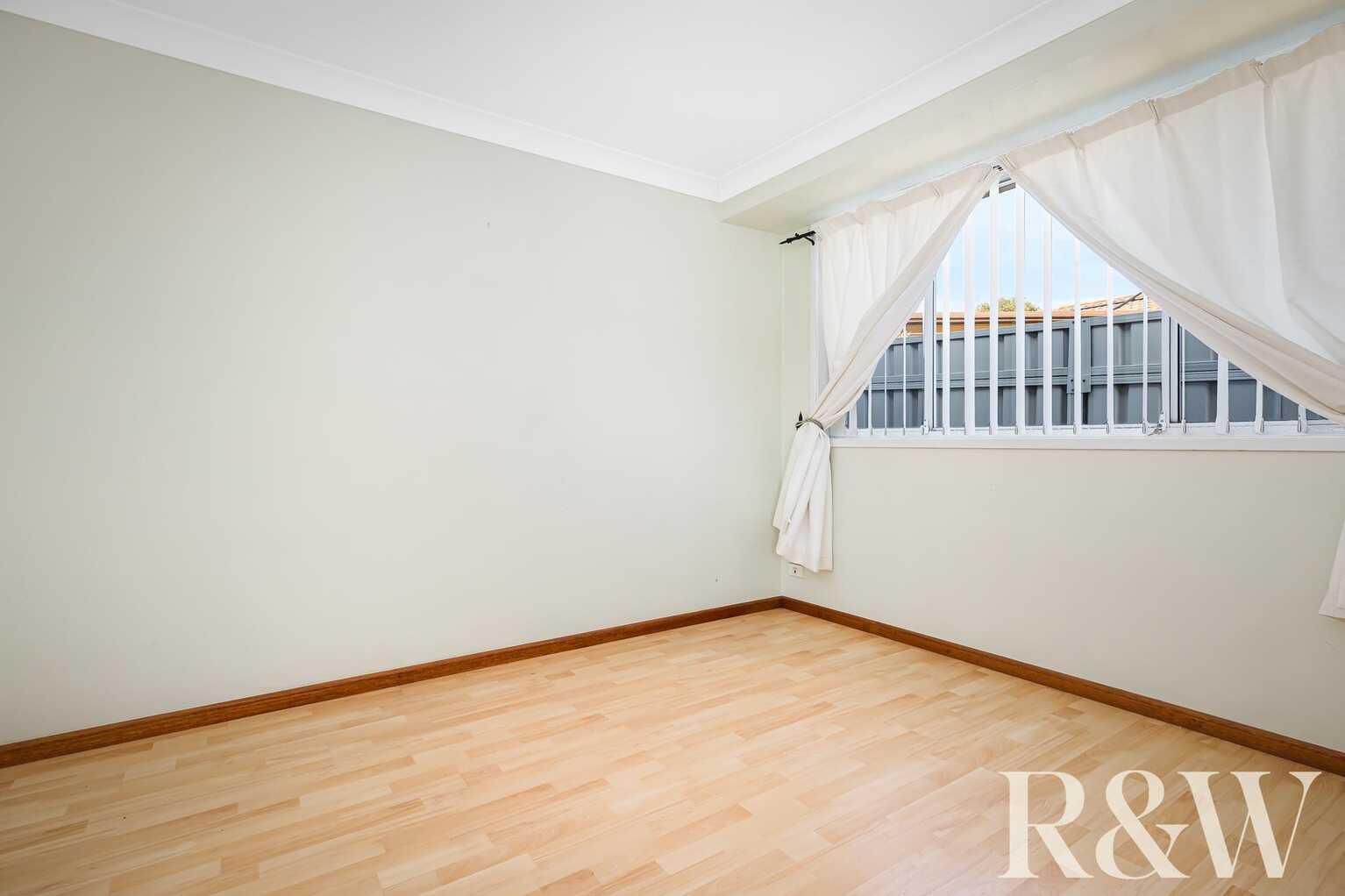 74 Minchin Drive Minchinbury