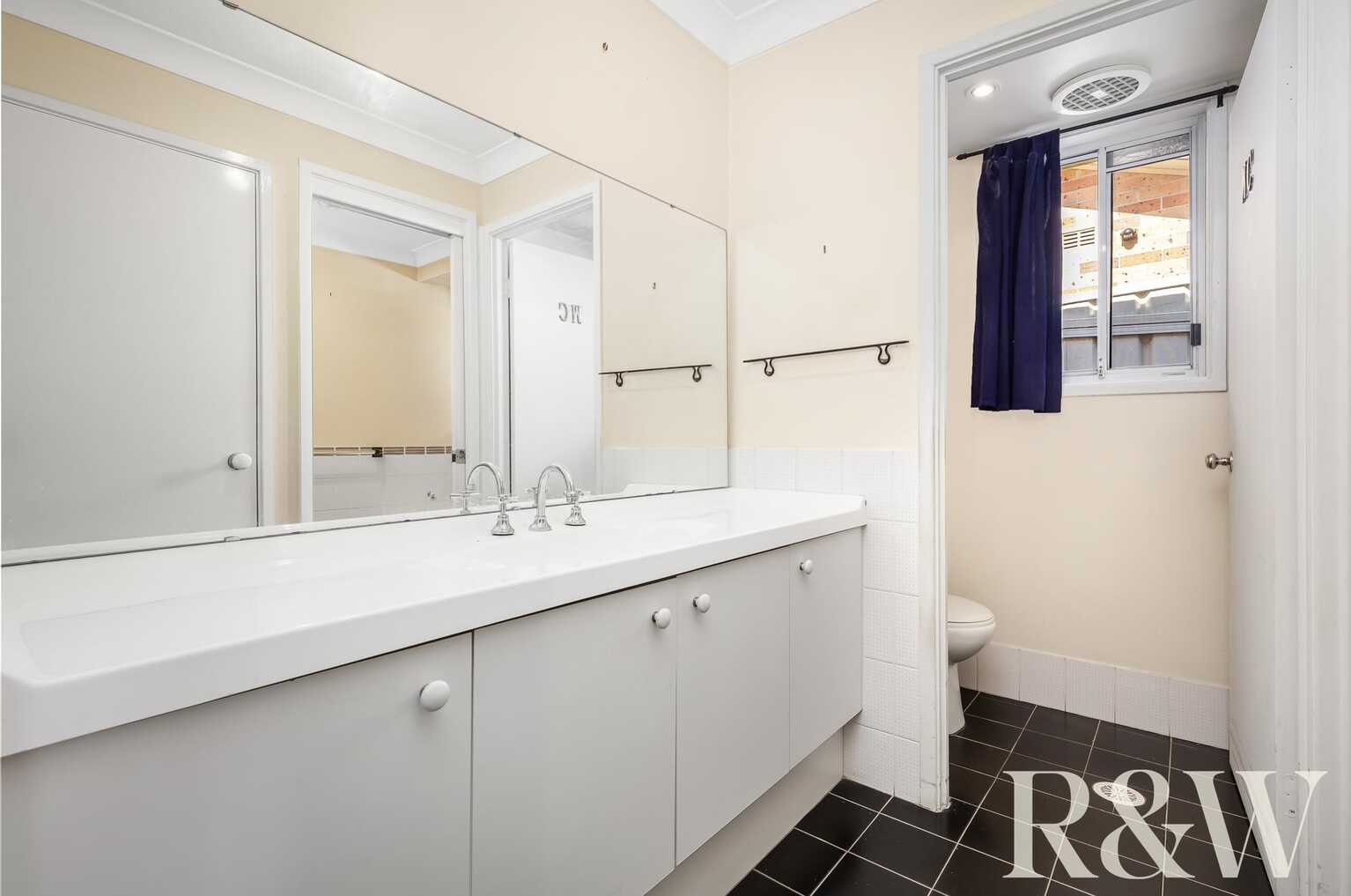 74 Minchin Drive Minchinbury