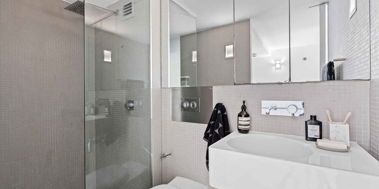 612/227 Victoria Street Darlinghurst