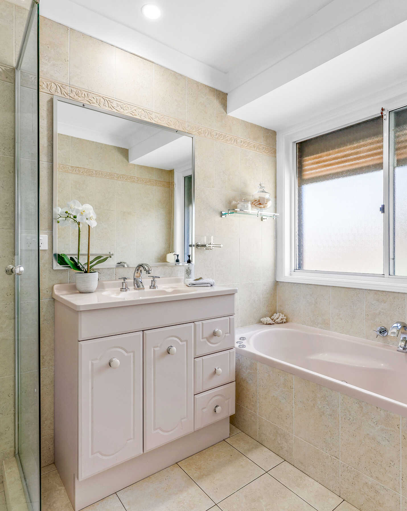 1 Clement Place Ingleburn, Ingleburn - Thumbnail 8