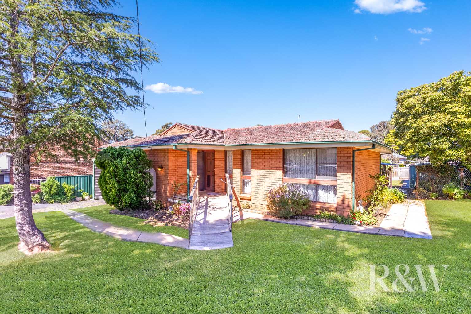 2 WINDEYER STREET Thirlmere 2 WINDEYER STREET Thirlmere