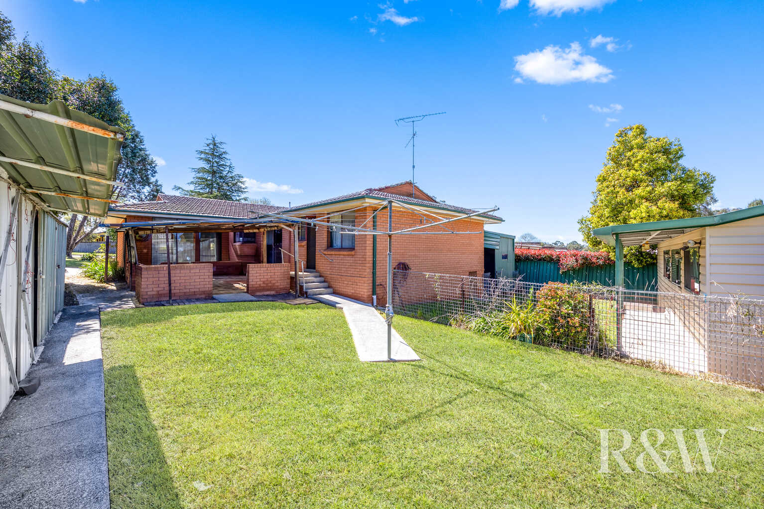 2 WINDEYER STREET Thirlmere 2 WINDEYER STREET Thirlmere