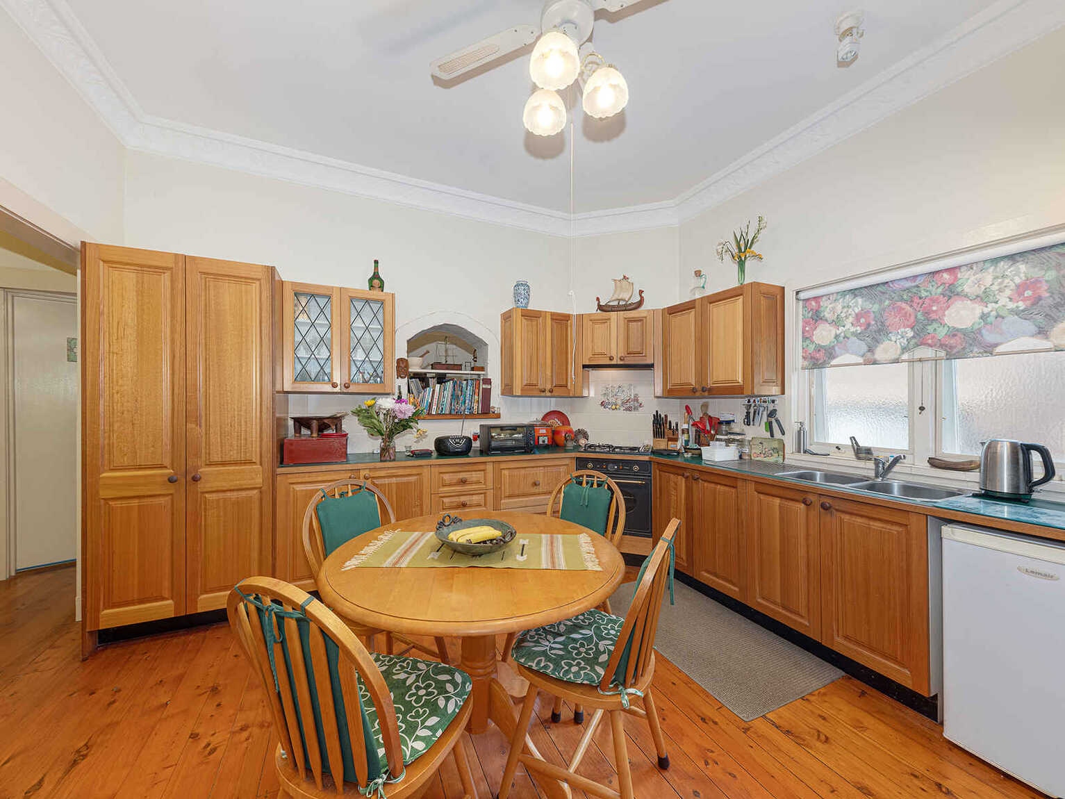 198 Sailors Bay Road Northbridge 198 Sailors Bay Road Northbridge