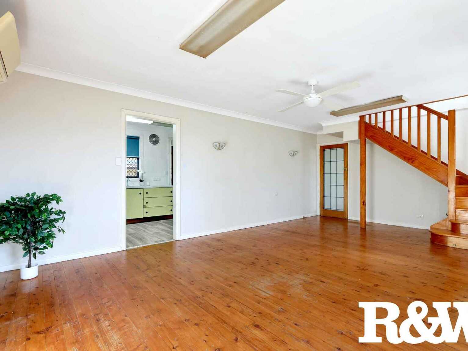 36 Gasmata Crescent Whalan 36 Gasmata Crescent Whalan
