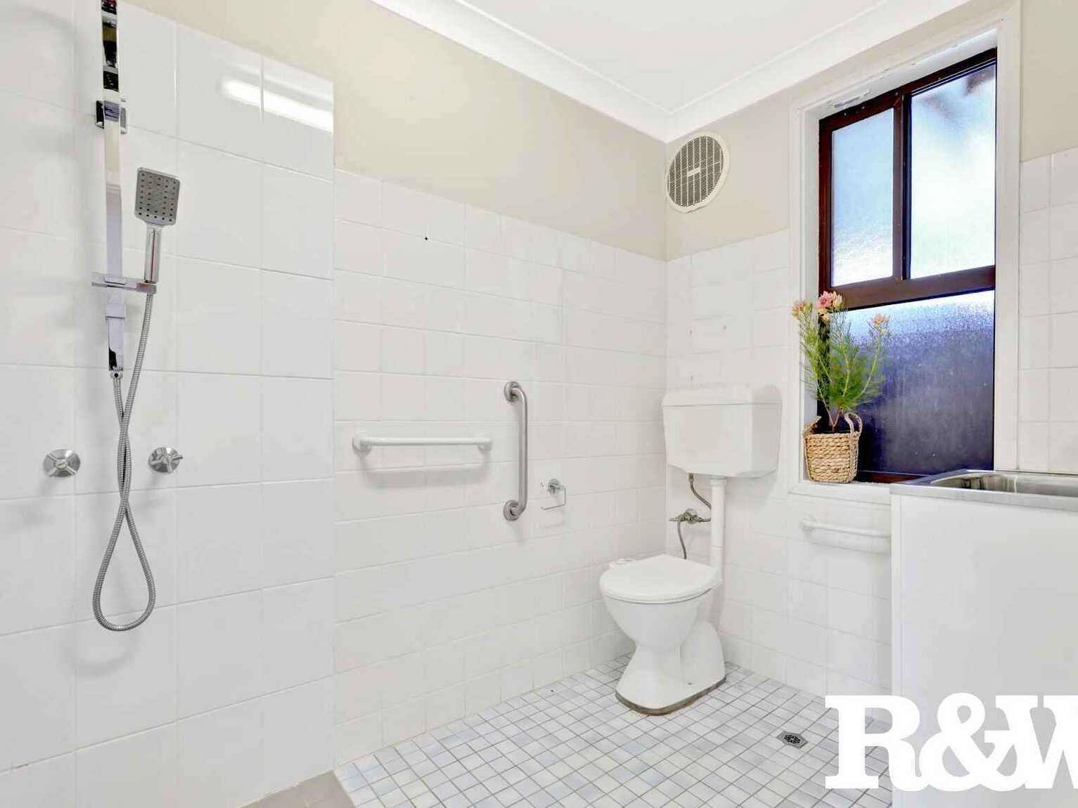 36 Gasmata Crescent Whalan 36 Gasmata Crescent Whalan