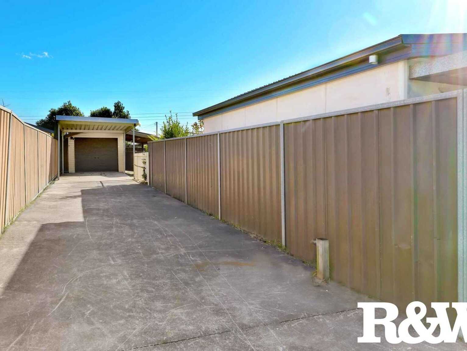 36 Gasmata Crescent Whalan 36 Gasmata Crescent Whalan
