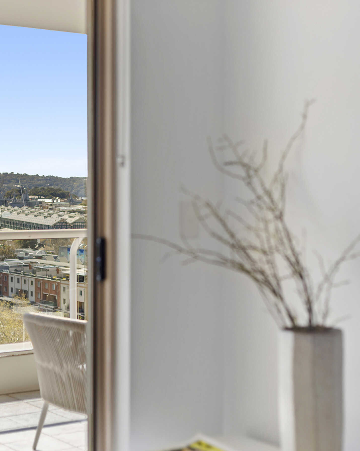 1005/63 Crown Street Woolloomooloo, Woolloomooloo - Thumbnail 4