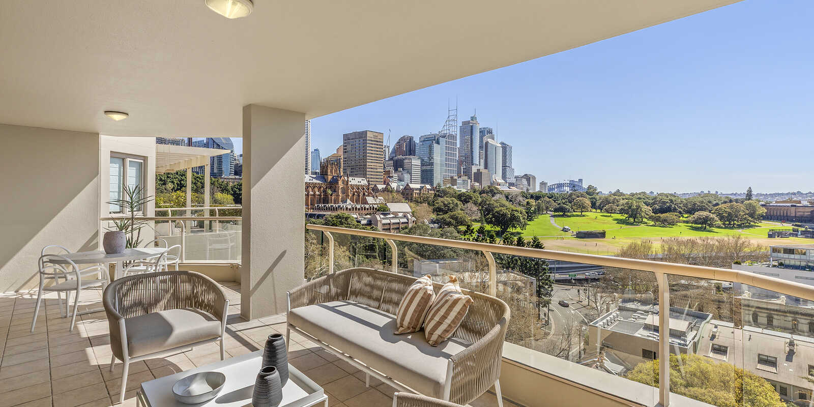1005/63 Crown Street Woolloomooloo 1005/63 Crown Street Woolloomooloo