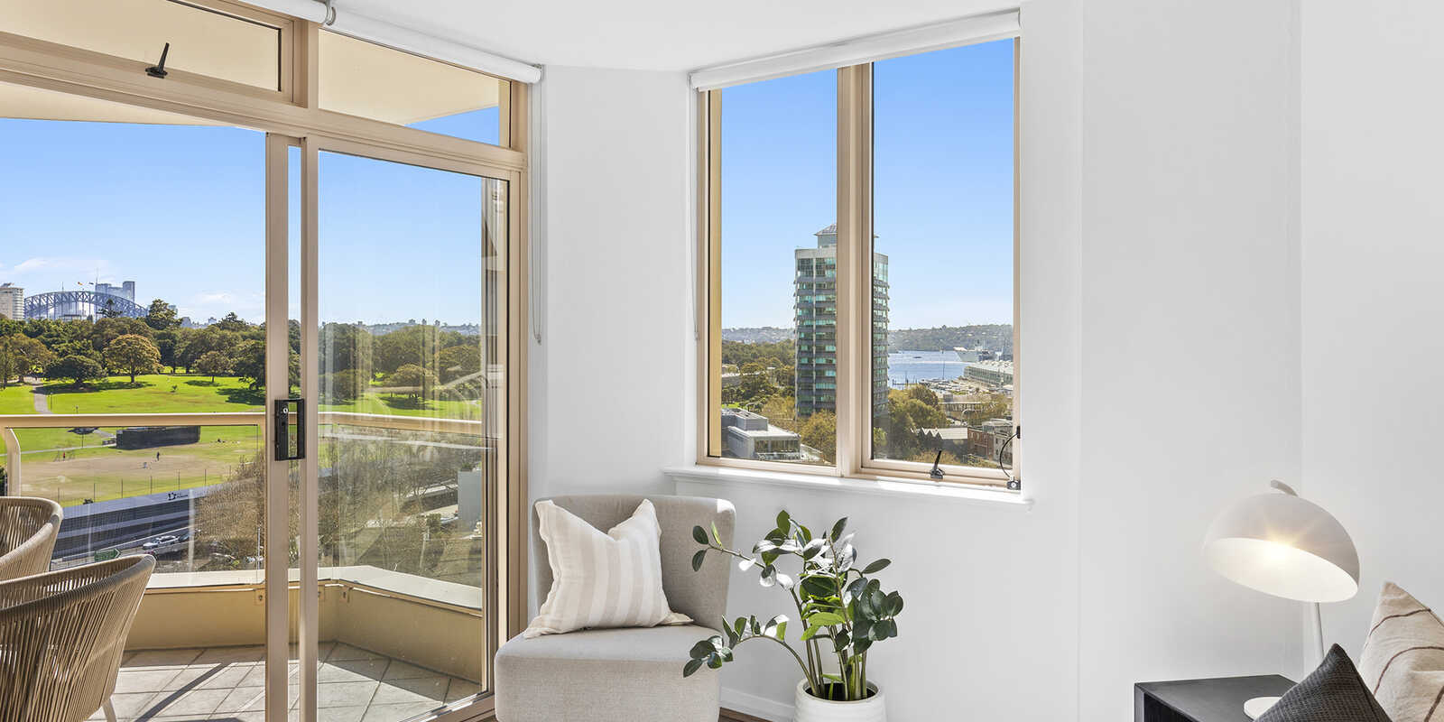 1005/63 Crown Street Woolloomooloo 1005/63 Crown Street Woolloomooloo